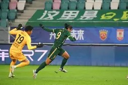金年会官网-阿扎尔回归重要比赛，踢进关键进球助球队获胜