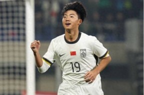 包含贝尔格莱德红星进入佳境，追赶领先球队的词条